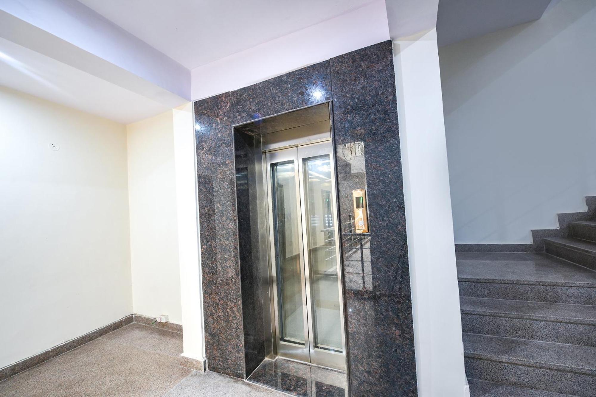 Fabhotel The Yashobhumi Near Yashobhoomi Convention Centre 델리 외부 사진